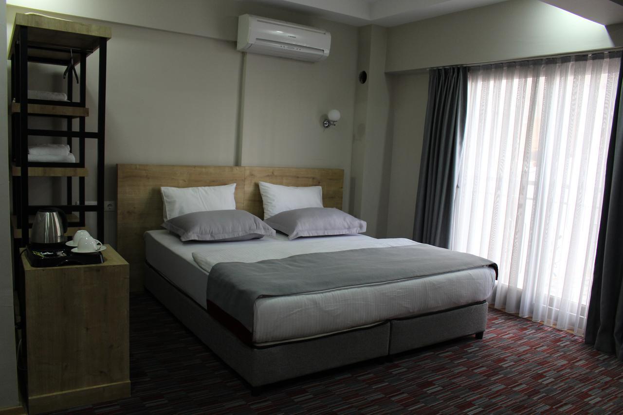 Mojo Suits Hotel